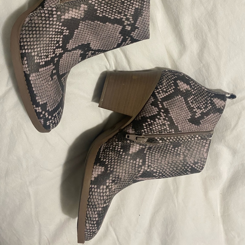 Universal Thread Snakeskin Booties - image 2